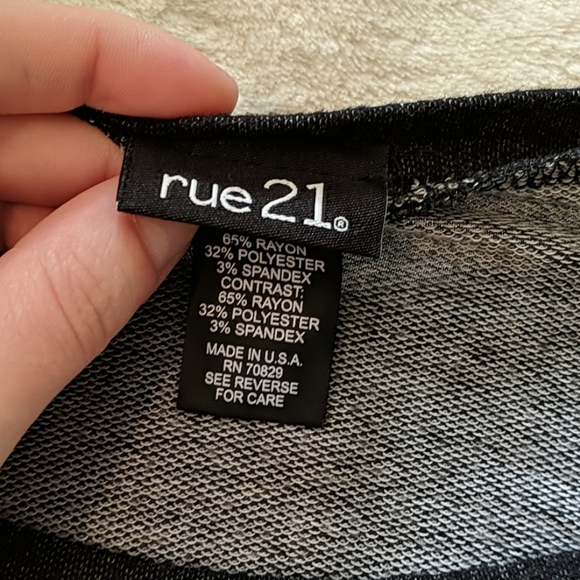 Rue 21 black and white top - Picture 2 of 4